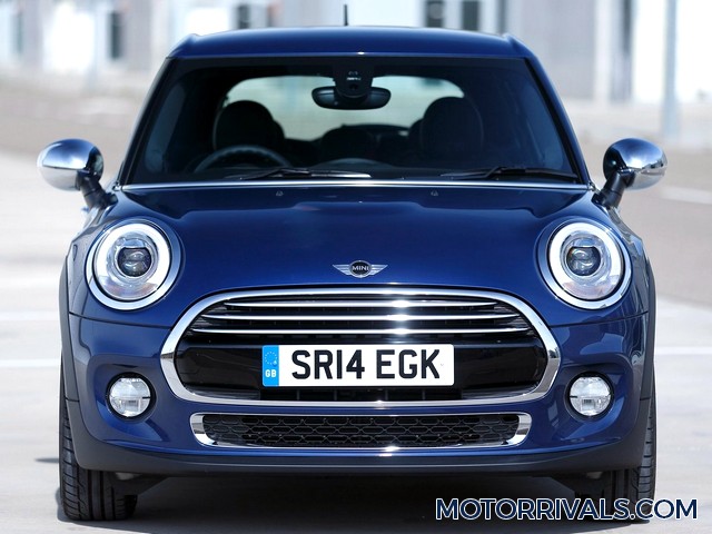 2016 Mini Cooper 4 Door vs 2016 Volkswagen Golf 4 Door