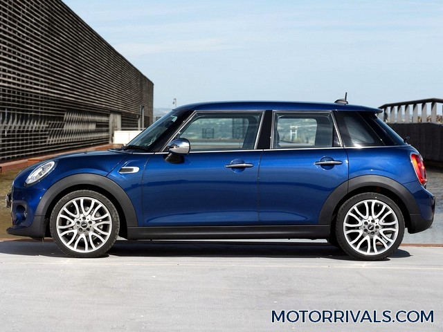 2016 Mini Cooper 4 Door Side View