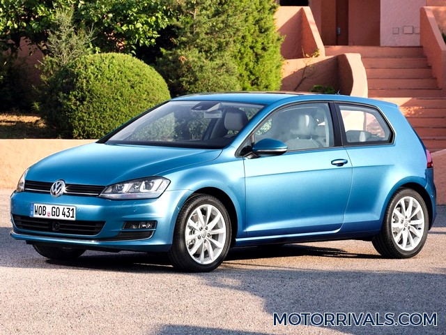 2016 Volkswagen Golf Side Front View