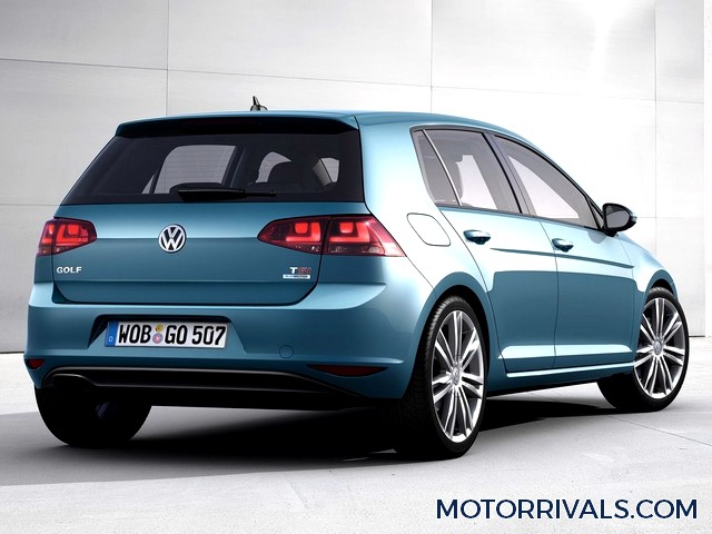 2016 Volkswagen Golf 4 Door Rear Side View