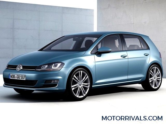 2016 Volkswagen Golf 4 Door Side Front View