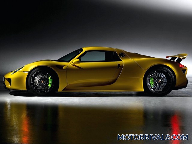 2016 Porsche 918 Spyder Side View