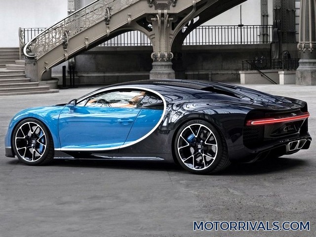 2017 Bugatti Chiron Side Rear View